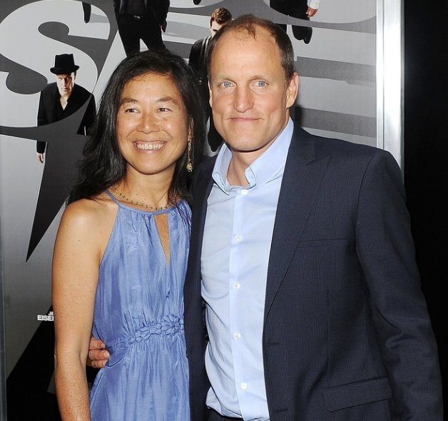 Laura Louie e Woody Harrelso