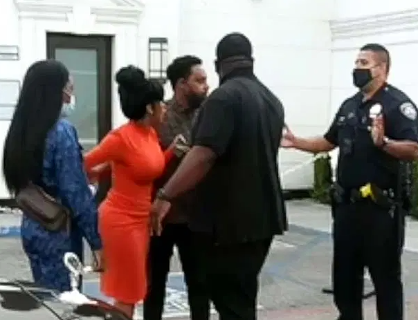 cardi b arresto