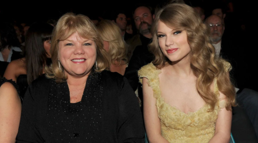 Taylor Swift e la mamma Andrea donano $ 50.000