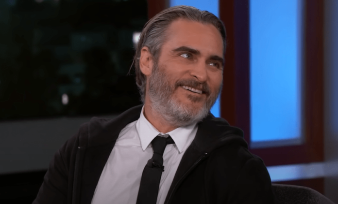  Curiosità su Joaquin Phoenix |  50 fatti sull'attore
