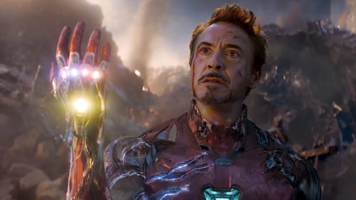 Tony sta per schioccare le dita in Avengers: Endgame.