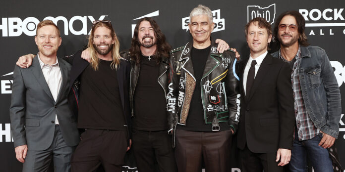  I Foo Fighters annunciano il nuovo batterista un anno dopo la morte di Taylor Hawkins |  Foo Fighters, Josh Freese, Taylor Hawkins: Solo Jared |  Notizie e pettegolezzi sulle celebrità
