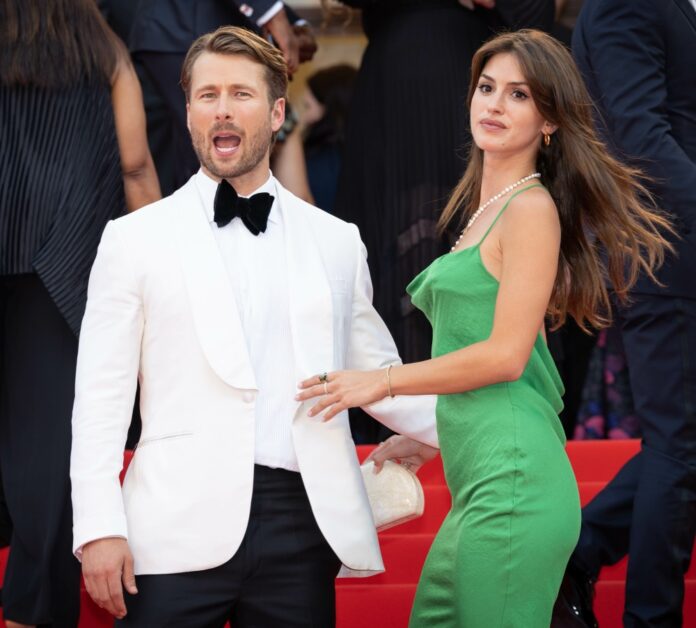  stronza |  Gigi Paris e Glen Powell si sono lasciati settimane fa, quando lei lo ha visitato in Australia
