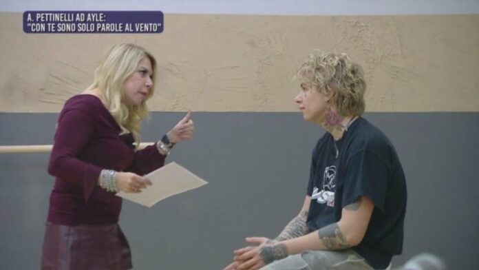 Amici 23, la sfuriata di Anna Pettinelli contro Ayle: 