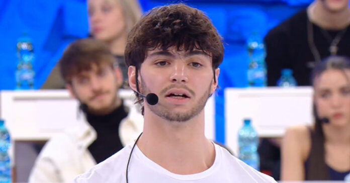 Amici 23, Nicholas contro la Celentano: 