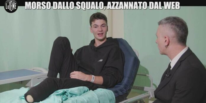 Le Iene, Matteo Mariotti morso da uno squalo in Australia