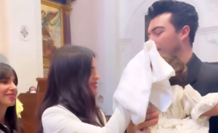 Stash e la compagna battezzano la figlia Image