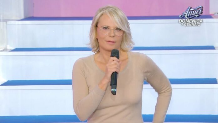Uomini e Donne, Maria De Filippi pronta a rivoluzionare il Format? Ecco cosa succede 