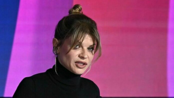 Sanremo 2024, Alessandra Amoroso in lacrime in conferenza stampa: il motivo
