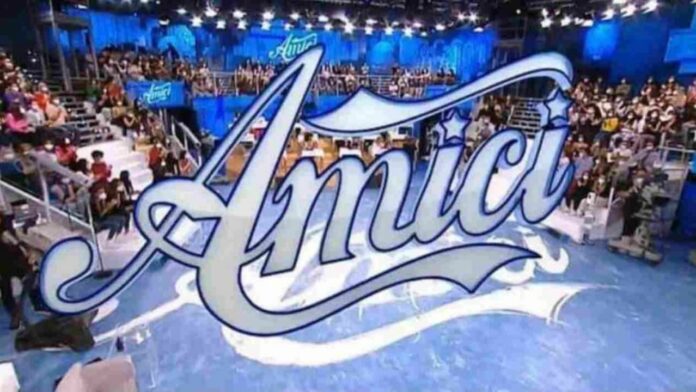 Amici 23, in onda oggi su Canale 5 la nuova puntata: Alessandra Amoroso tra gli ospiti in studio