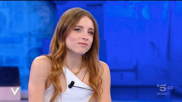 Amici 23, Angelina Mango ospite in puntata dopo la vittoria al Festival di Sanremo 2024!