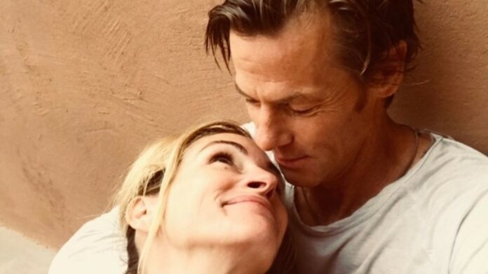 Julia Roberts pubblica una rarissima foto insieme al marito Danny: guarda