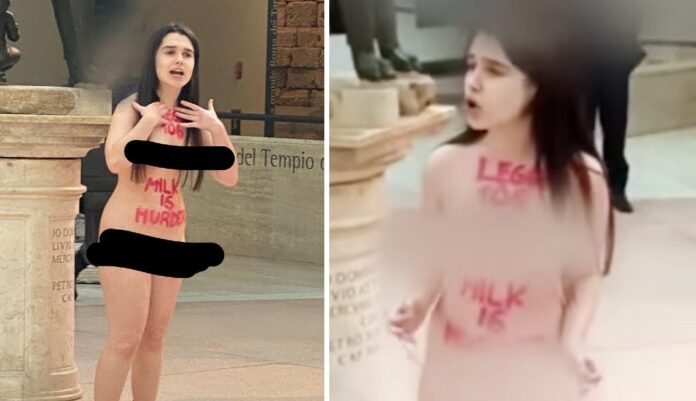 Maria Sofia Federico de 'Il Collegio' si spoglia tutta nuda per il blitz di protesta ai Musei Capitolini