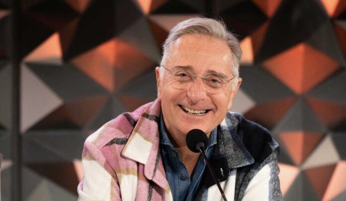 Paolo Bonolis è pronto al ritorno in Rai: “Spera di fare Sanremo e Il Senso della Vita”