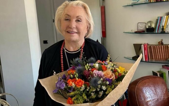Simona Ventura fa una dolcissima sorpresa alla mamma per il compleanno