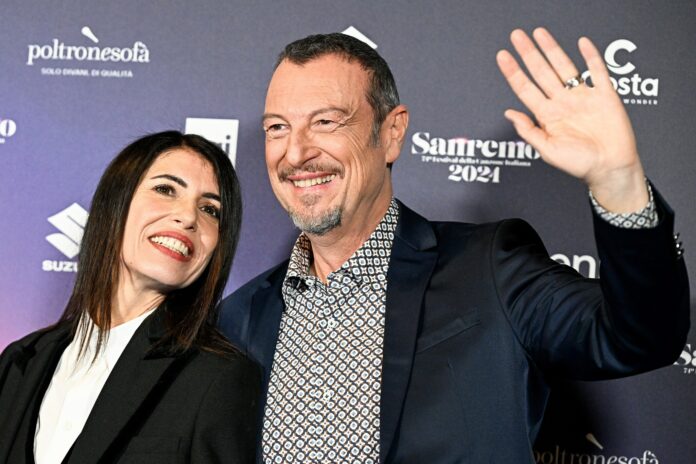 Televoto Sanremo 2024 per la seconda serata: i codici e come votare i cantanti e le canzoni in gara