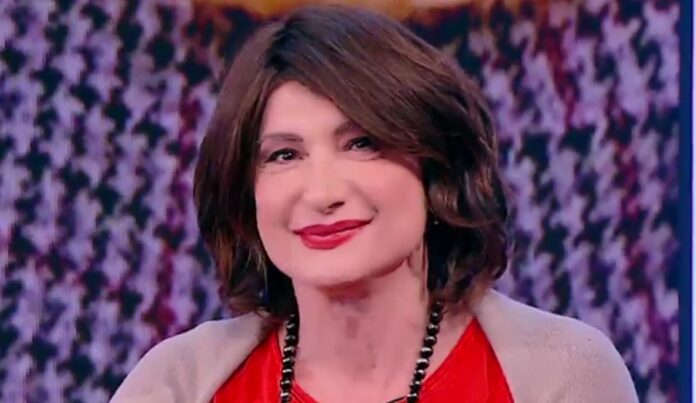 ''Non ho fatto le scarpe a Ilary'': Vladimir Luxuria parla in tv dopo l'annuncio che condurrà lei la prossima Isola dei Famosi