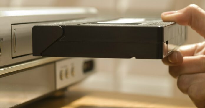 Come convertire VHS in DVD, Blu-ray e digitale
