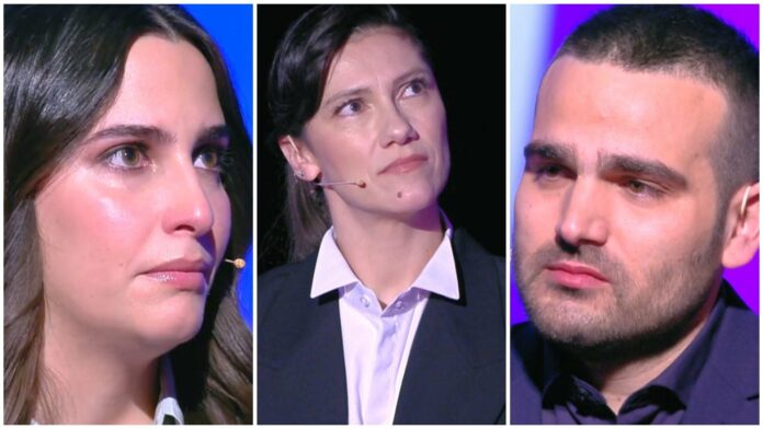 Elisa chiude la stagione di C’è Posta per Te e canta per Paolo e Sara: “Una storia incredibile”