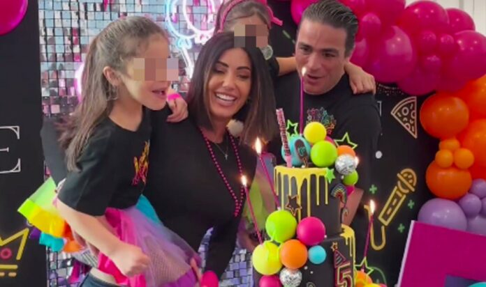 Federica Nargi festeggia i 5 anni della figlia Beatrice con un party dai mille colori