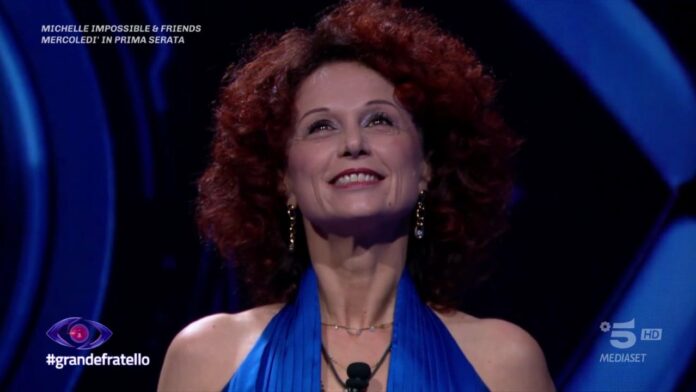 Grande Fratello, Jane Alexander torna ad attaccare Beatrice Luzzi: "Guarda tutti dall