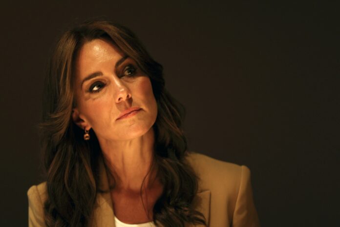 “Kate Middleton potrebbe parlare della sua salute in pubblico”: date e tempi per foto e comunicazioni