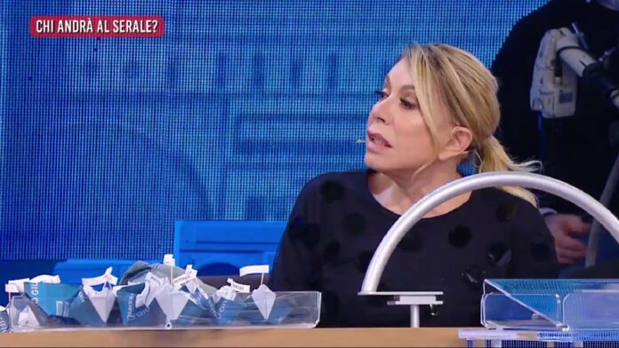 Amici 23, Rudy Zerbi e Anna Pettinelli litigano per Lil Jolie e le maglie da assegnare: 