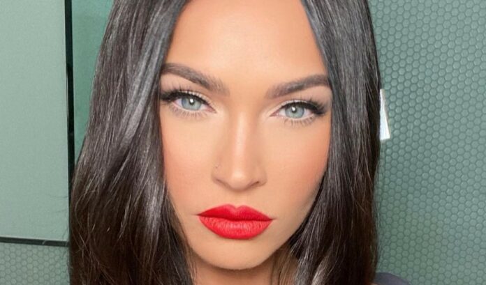 ''Ho molta paura di morire in anestesia generale'': Megan Fox rivela perché ha chiesto al chirurgo di farle il ''seno più grande possibile''