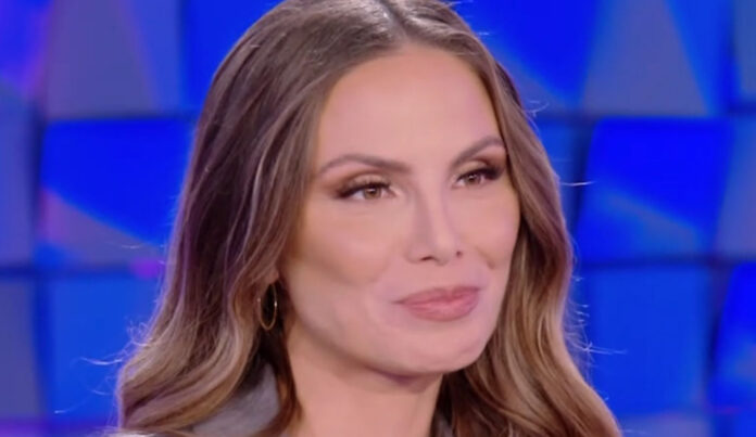''Non posso più nasconderlo'': la showgirl Nina Senicar annuncia di essere di nuovo incinta e svela quando partorirà