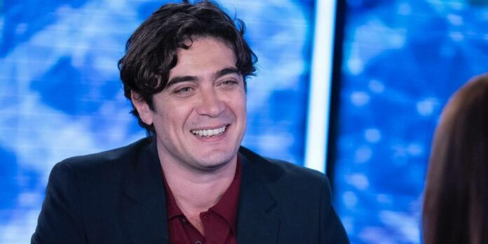 Riccardo Scamarcio a Verissimo: 