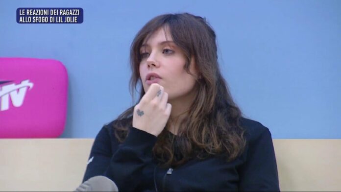 Amici 23, Rudy Zerbi smaschera Lil Jolie per le sue parole su Petit: 