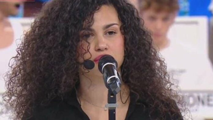 Amici 23, crisi superata per Martina? La cantante commenta i giudizi ricevuti: 