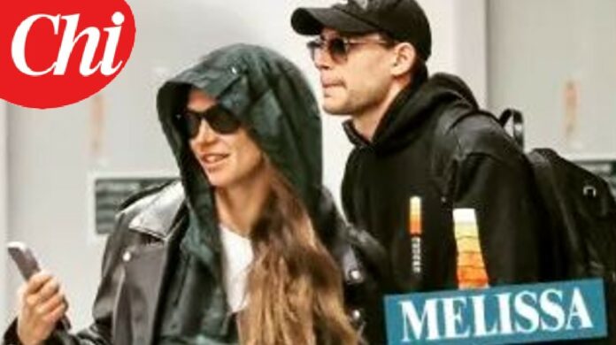 Melissa Satta paparazzata da Chi con l'ex di Giulia De Lellis, Carlo Beretta in aeroporto