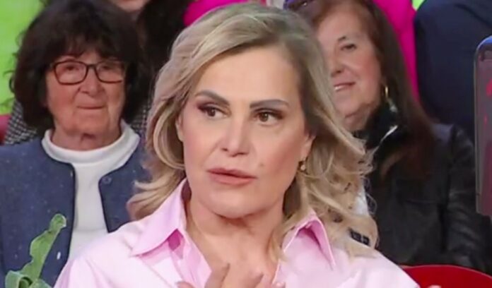 ''Mi sono spaventata'': Simona Ventura racconta quando ha scoperto che metà del suo viso era paralizzata