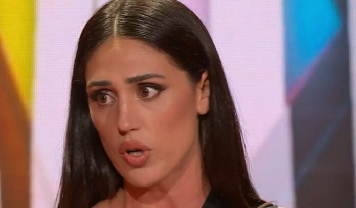 ''Mio padre mi aveva detto di non sposarmi, anche mamma'': Cecilia Rodriguez rivela in tv che i genitori erano contrari alle nozze con Moser
