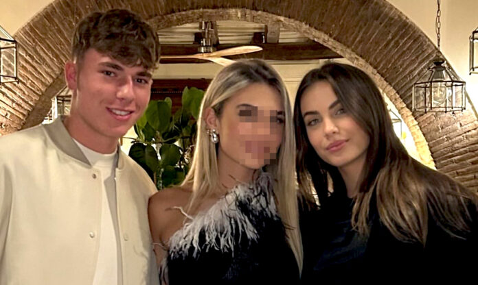 Chanel Totti, figlia di Francesco e Ilary Blasi, festeggia l'ultimo compleanno da minorenne: foto con fratello e 'cognata' al party
