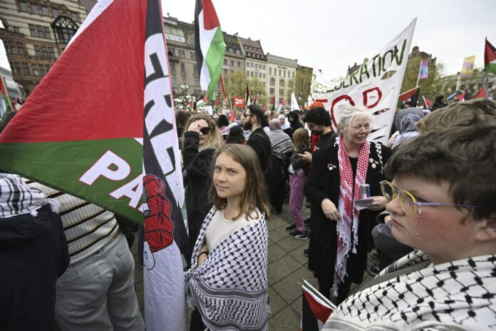 Anche Greta Thunberg protesta contro Eden Golan a Eurovision: la cantante israeliana non può uscire dall’albergo