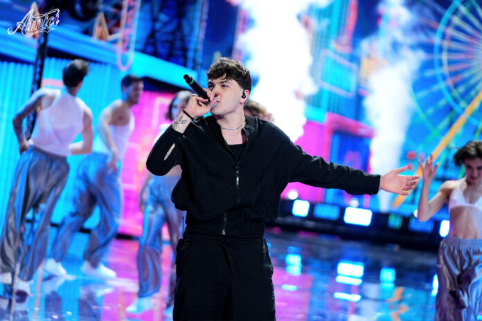 Petit canta Tornerai nella Semifinale di Amici 23