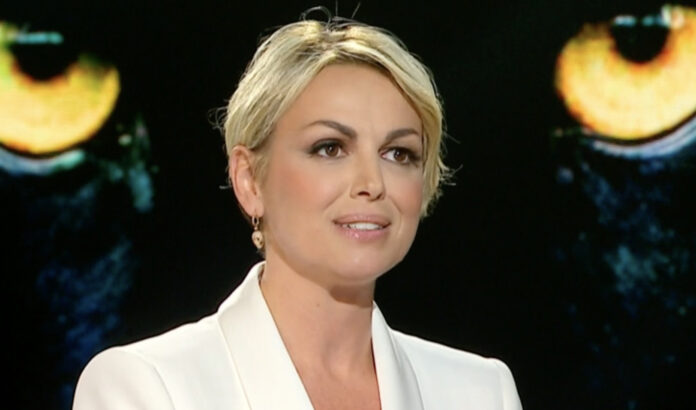 ''Ho sempre avuto un debole per le donne molto più grandi'': Francesca Pascale a 'Belve' racconta aspetti intimi della sua vita