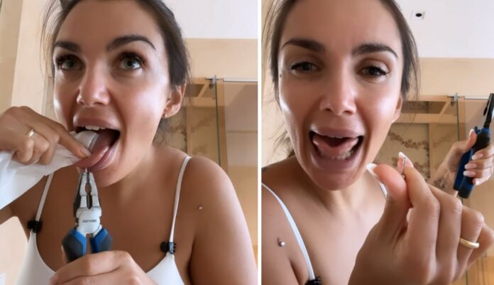 Le si rompe il piercing alla lingua, Elettra Lamborghini costretta a toglierlo usando le pinze: guarda
