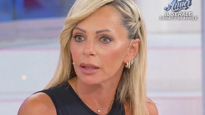 Uomini e Donne, Alessia Rivolta nuova preferita dal popolo del web: chi è la Dama del Trono Over 