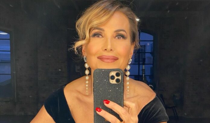 ''Tantissimi giovani e giovanissimi mi fermano per strada'': Barbara d'Urso racconta la sua nuova vita da influencer