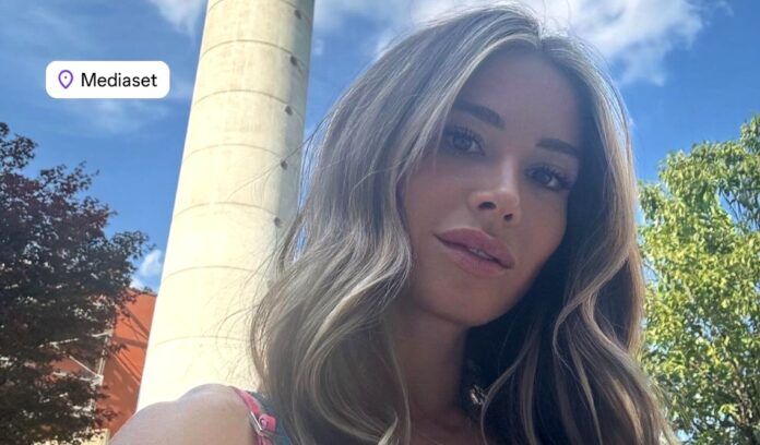 ''L'inizio di una nuova avventura'': Diletta Leotta si fotografa negli studi Mediaset dopo il nuovo contratto col Biscione, ecco cosa farà