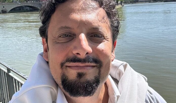 ''Nella precedente le finestre affacciavano sui cassonetti, ora vedo il Cupolone'': Enrico Brignano rivela di aver comprato una casa nuova a Roma