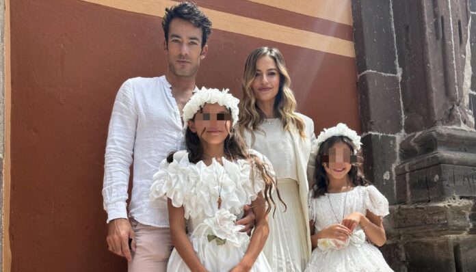 Le figlie di 11 e 10 anni di Lola Ponce e Aaron Diaz fanno la prima comunione in Messico: le immagini della cerimonia in chiesa