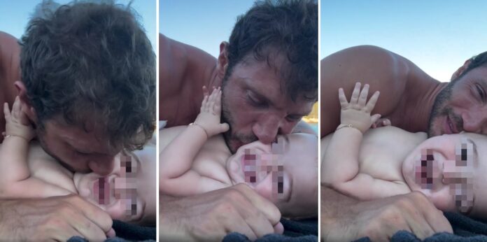Stefano De Martino è uno zio dolcissimo in barca in Corsica col piccolo Mattia: guarda