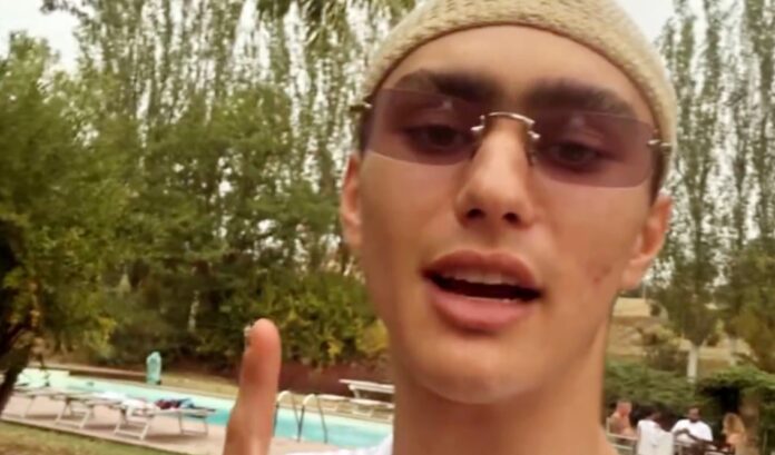 ''Tra i 15 e i 17 anni sono stato in un centro penale a Parma'': la confessione social di Achille Costacurta, che annuncia il suo libro