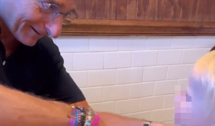 Paolo Bonolis gioca con il nipotino Sebastiano: il video è dolcissimo