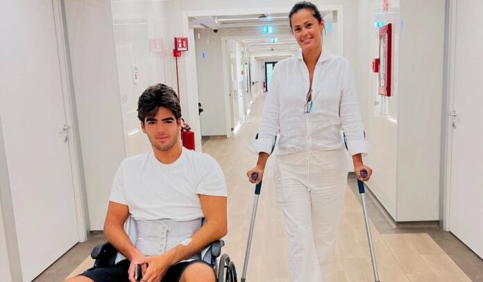 ''Ho avuto tanta paura per mio figlio, ora a casa con due vertebre fratturate e tanto dolore'': Samantha De Grenet mostra il figlio dopo l’incidente