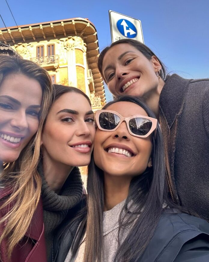 Melissa Satta festeggia l'ultimo compleanno da trentenne con le amiche vip del cuore Pellegrinelli, Wiggers e Moreira: foto